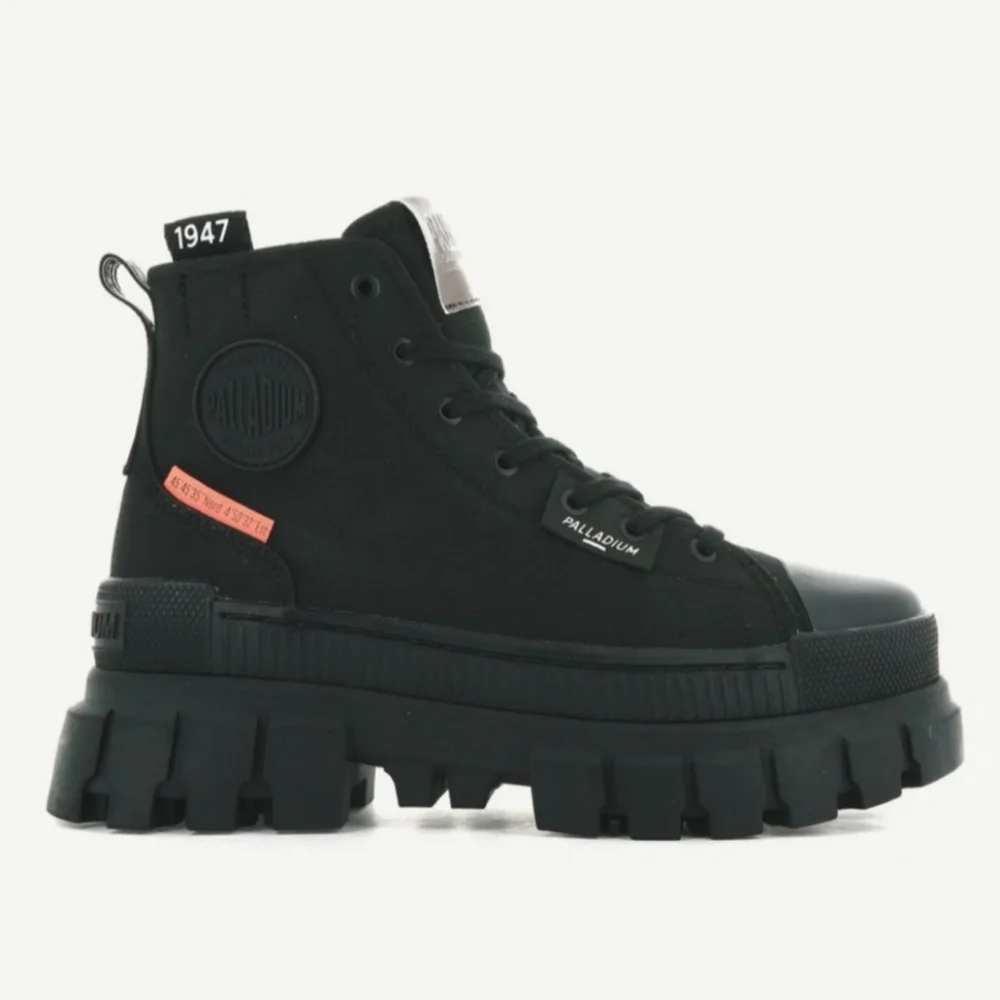 Palladium Women's Size 8.7 Black High-Top Chunky Sneakers, New - Picture 1 of 10